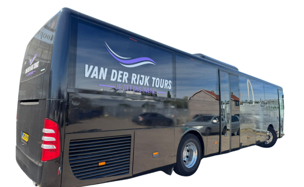 PARTYBUS MET 51 ZITPLAATSEN (2)